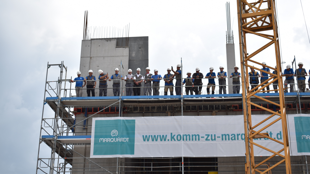 Richtfest für Marquardts Entwicklungs- und Innovationszentrum
